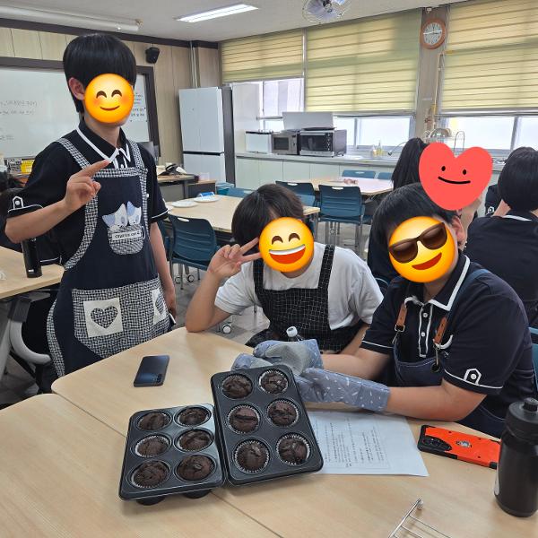 4월 활동 이미지